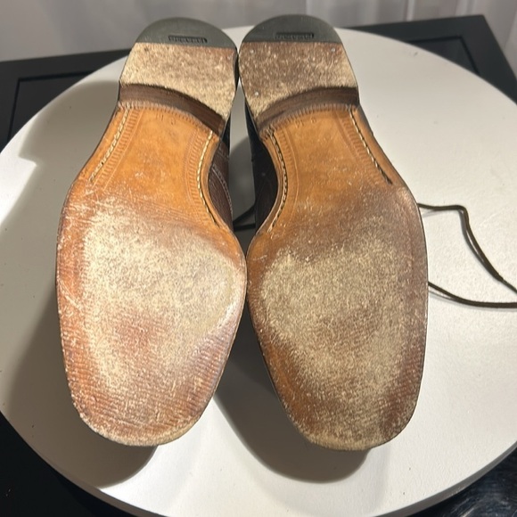 Neiman Marcus Women's Brown Leather Gravati Cap Toe Shoes (84% OFF)! - Picture 4 of 8